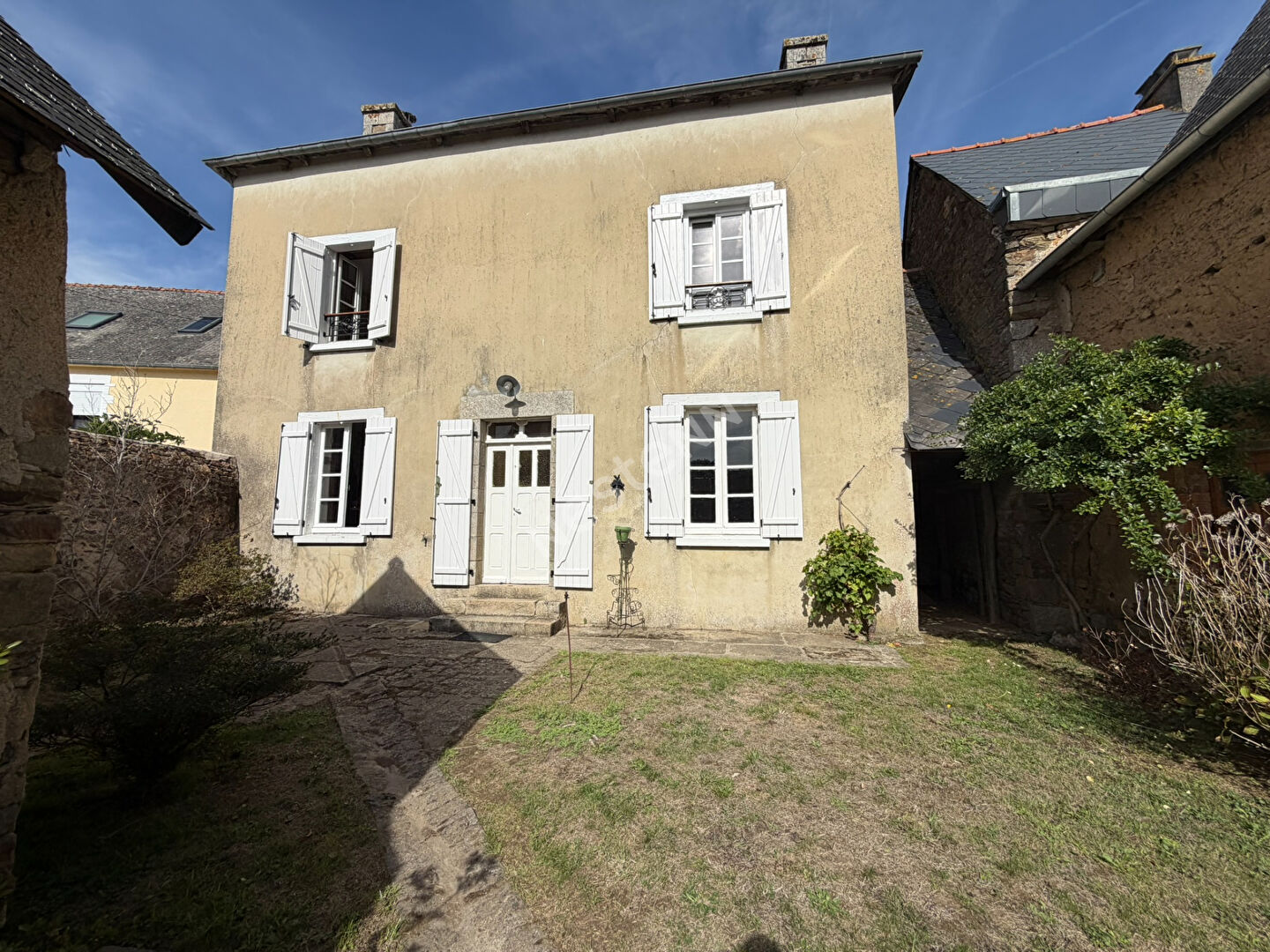 Maison 5 pièces 98 m² · à Mohon · 98 m² · 99 000 €