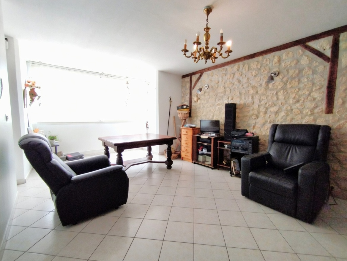 Appartement Saint Pierre Des Corps 4 pièce(s) proche Tours, commerces, écoles, gare TGV, Fil Bleu, tram