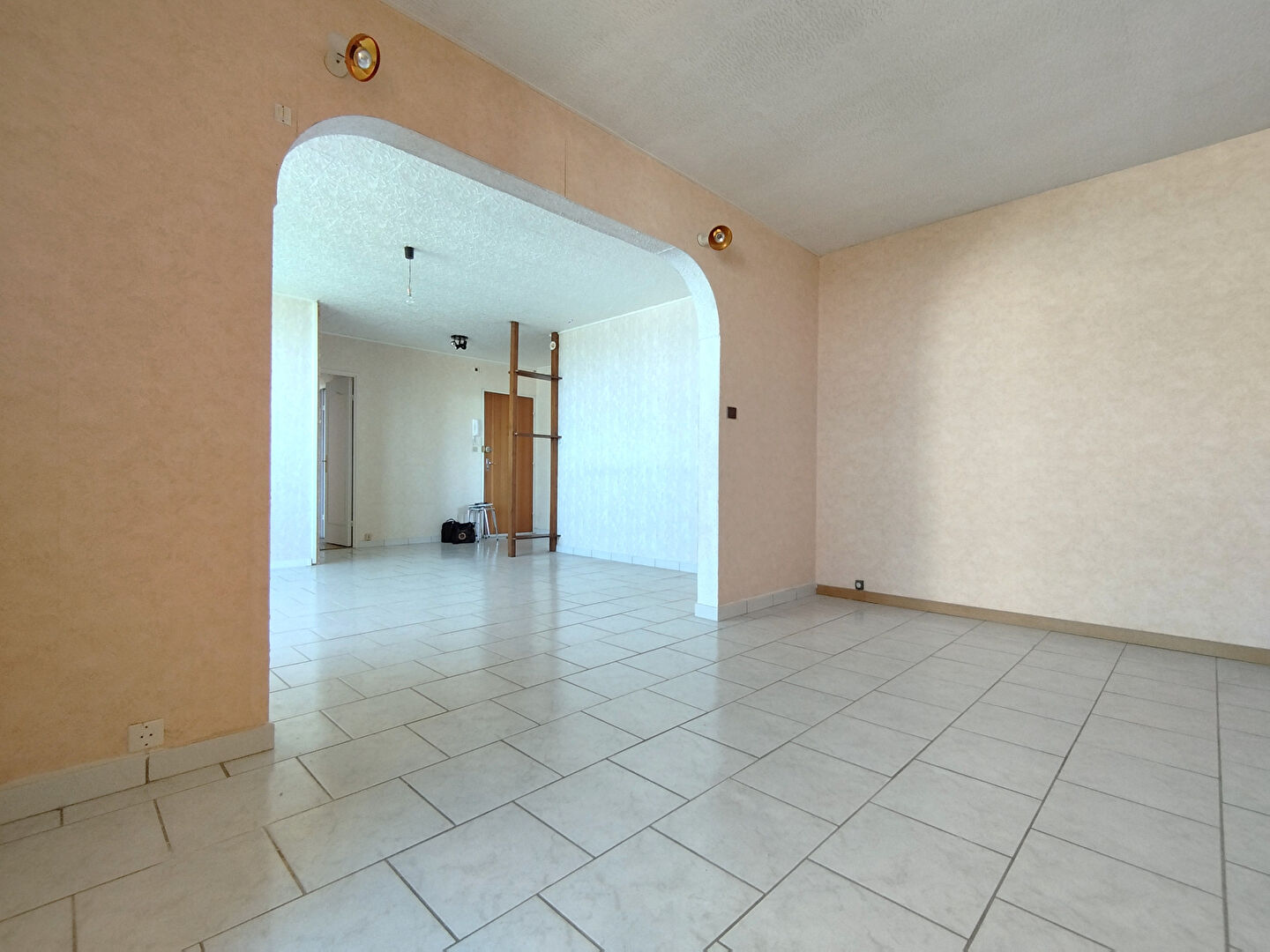 Appartement 4 pièces 70 m² · à Saint Pierre des Corps · 70 m² · 79 710 €