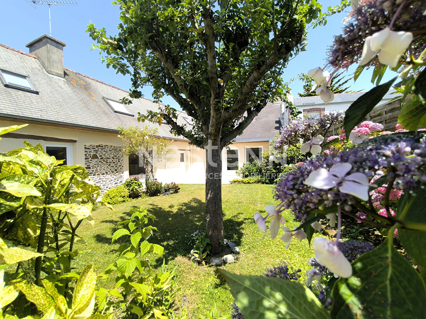 Maison 13 pièces 275 m² · à Plourhan · 275 m² · 488 000 €