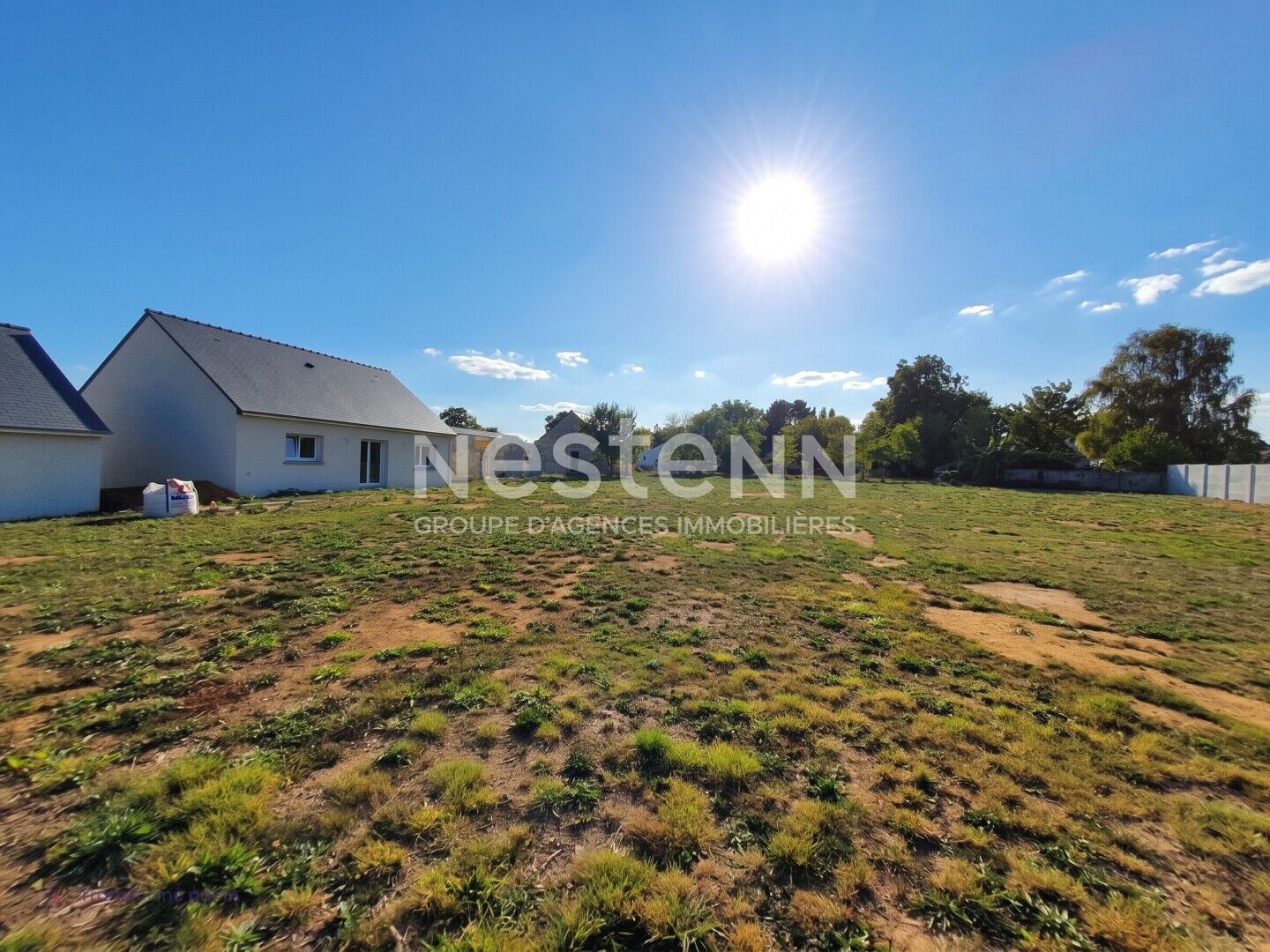 Terrain 950 m² · à Pléguien · 75 700 €