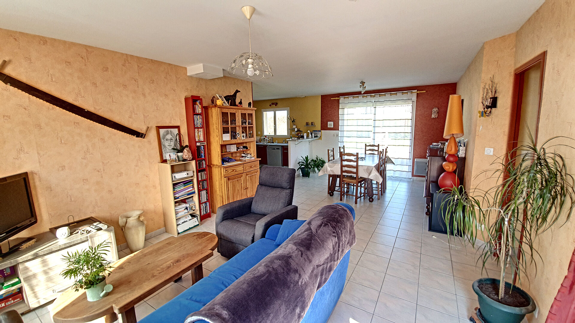 Maison a vendre a Pouille les Coteaux.