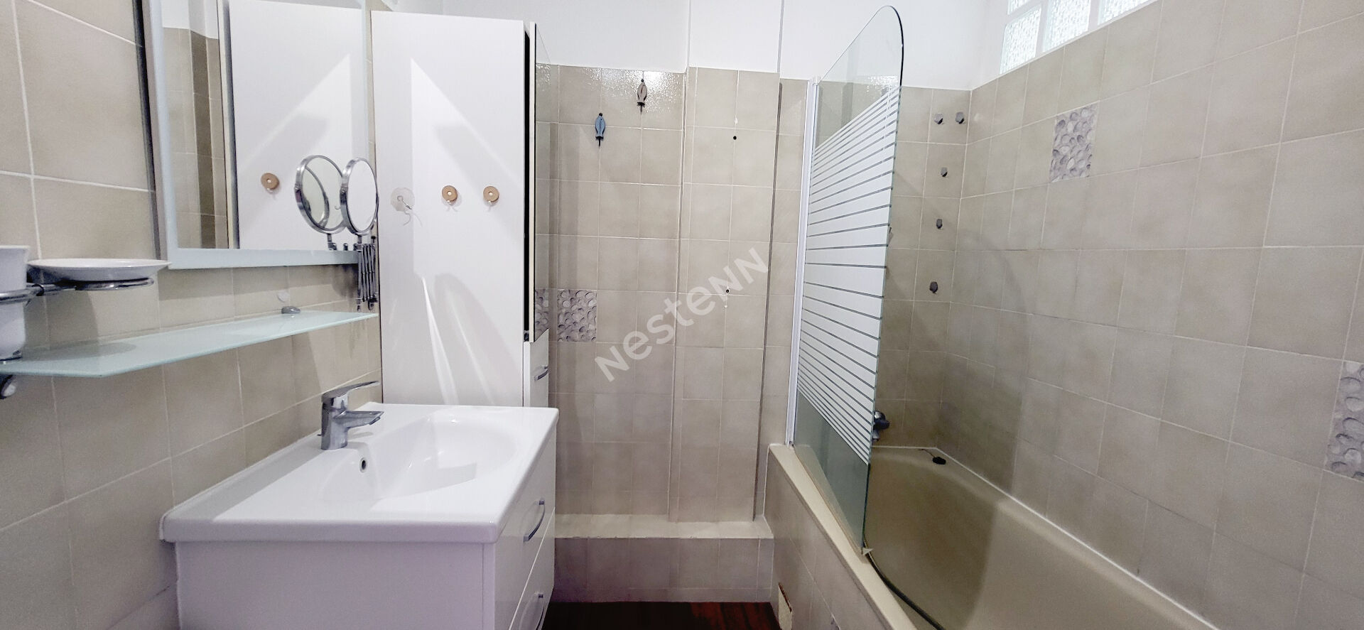 Nantes Hippodrome proche vallée du Cens : En vente ! T3 exposé balcon Sud, 2 chambres, ascenseur, cave et parking s/sol.