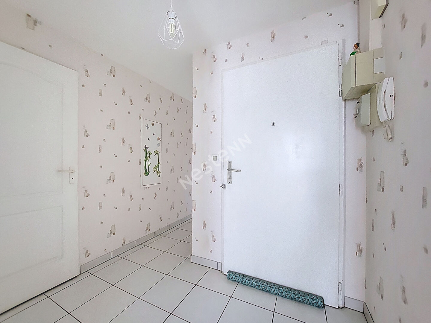 Nantes Nord - Grand Val : En Vente ! Appartement T3 rdc surlevé, proche toutes commodiftés, 2 chambres, parking s/sol et balcon.