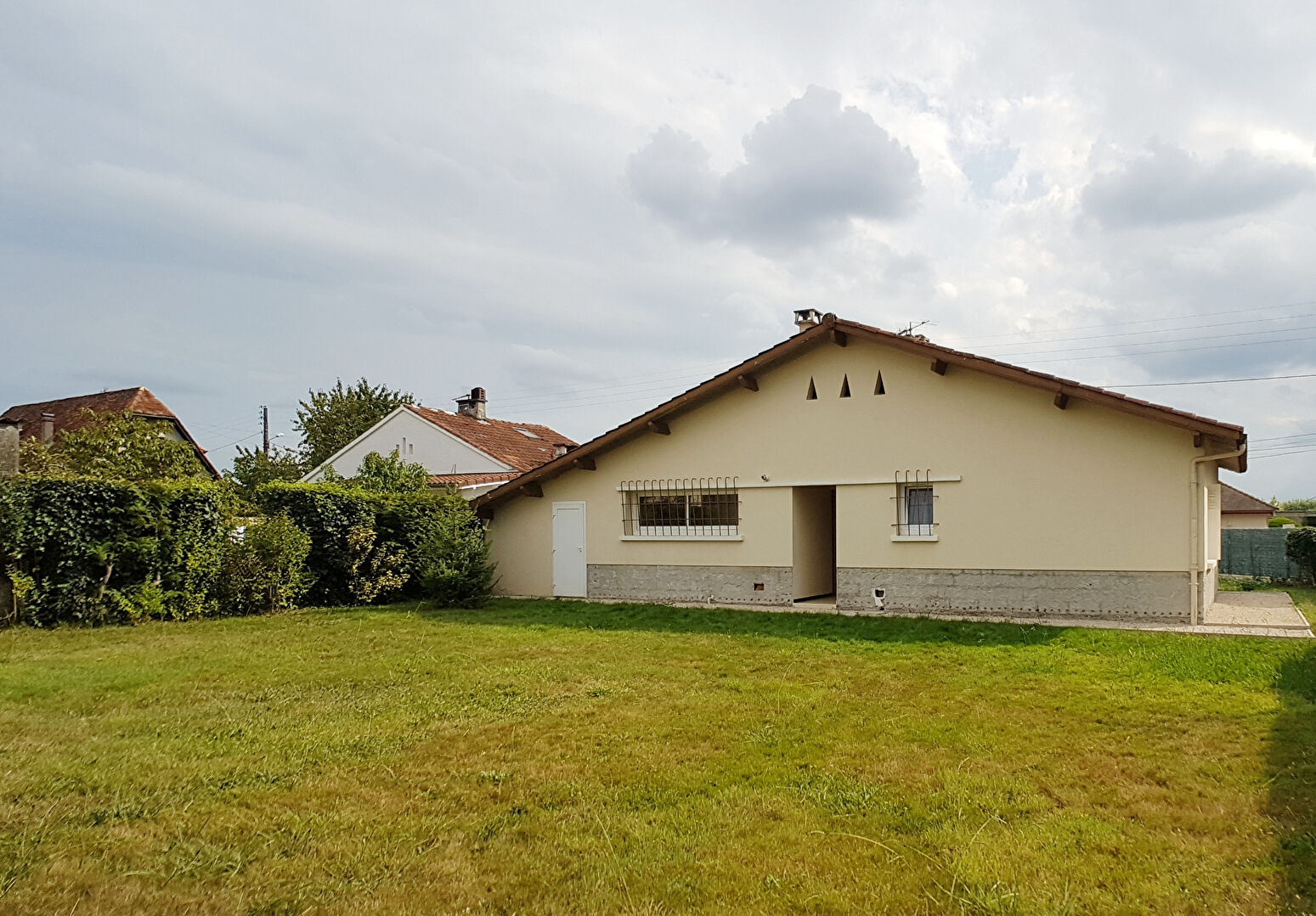 A vendre PAU Quartier Hippodrome Maison plainpied de 3 chambres sur