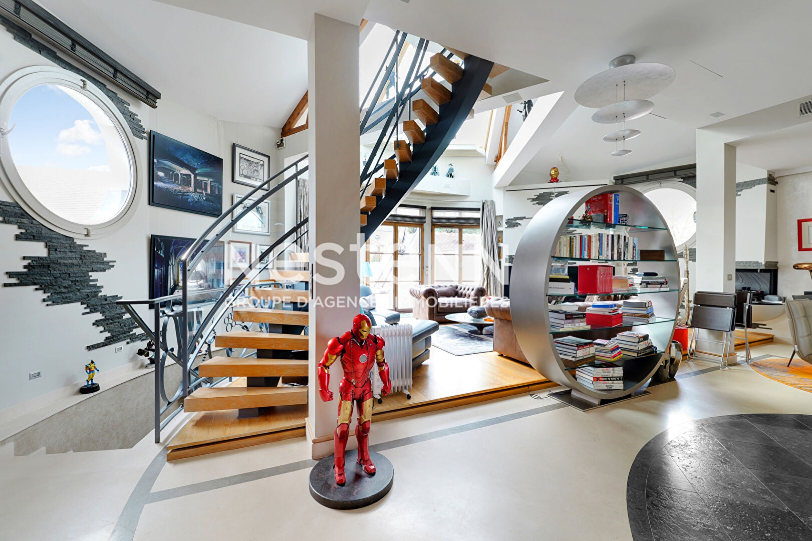 Exclusivité - Garches - Face à l'Hippodrome de Saint-Cloud - Comme une Maison - Terrasse - Cave - Parkings - Piscine