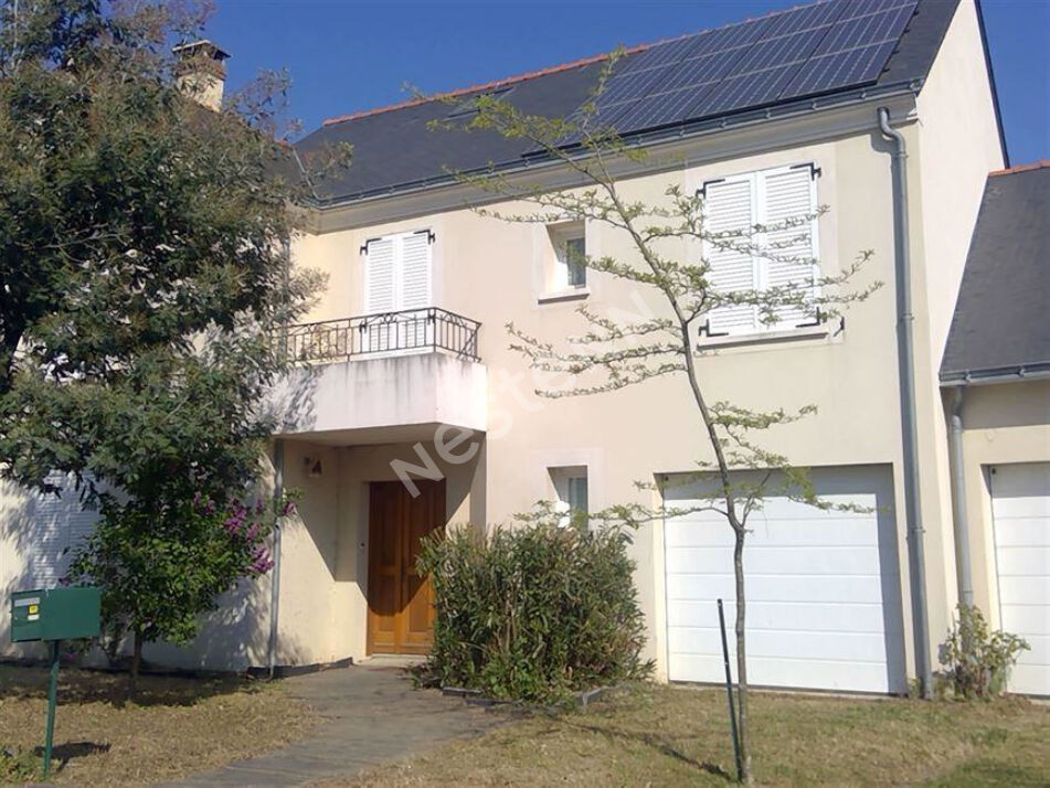 Maison 7 pièces 290 m² · à Avrille · 290 m² · 850 000 €