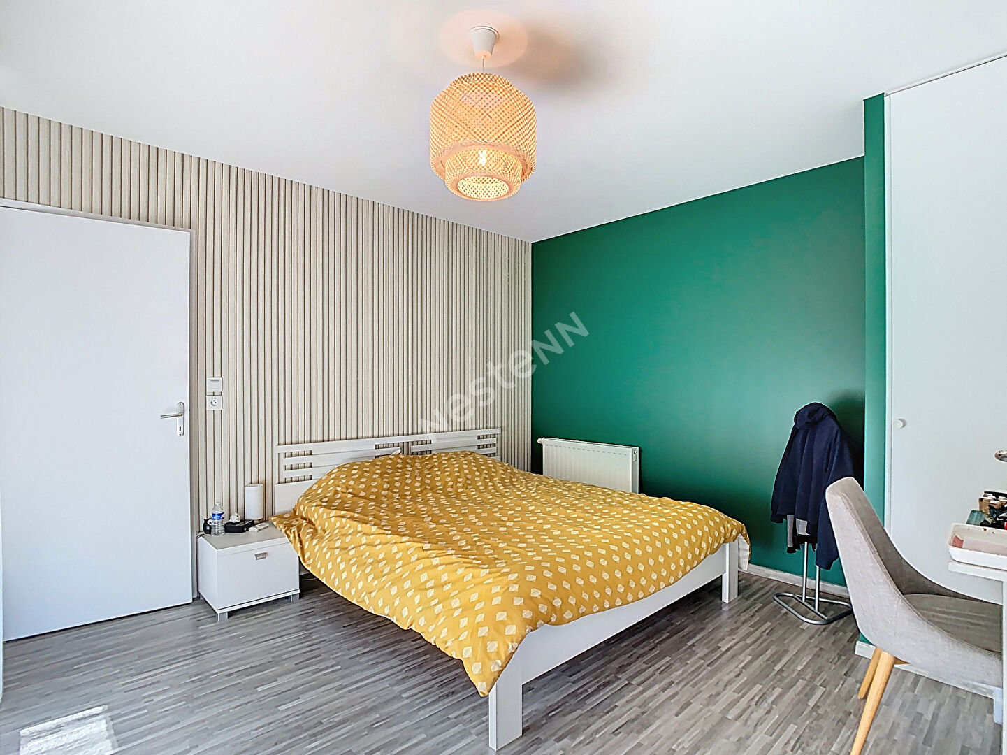 Appartement TYPE 4, de 2013 Avrille Centre, double terrasse, parking, garage!
