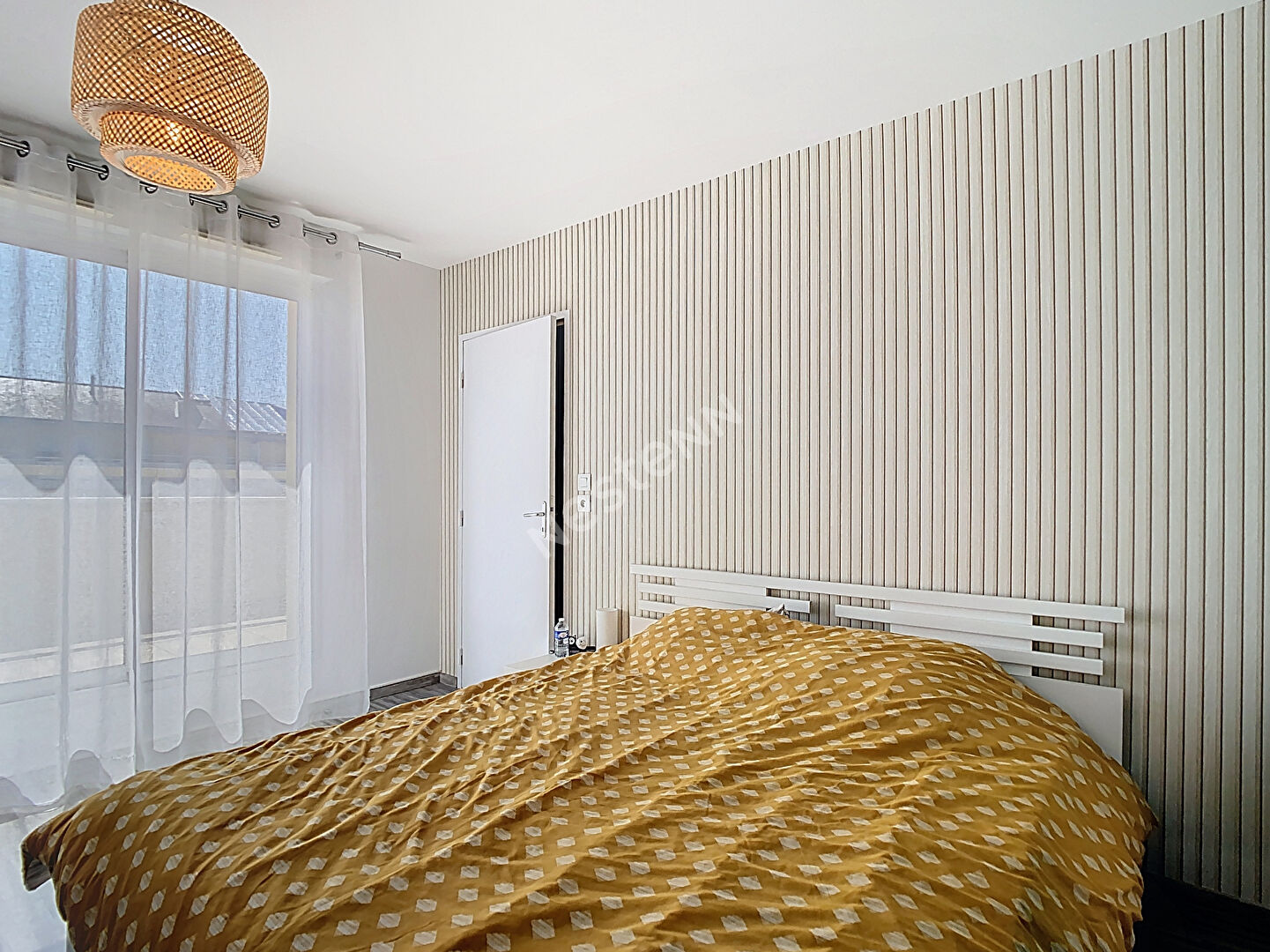 Appartement TYPE 4, de 2013 Avrille Centre, double terrasse, parking, garage!