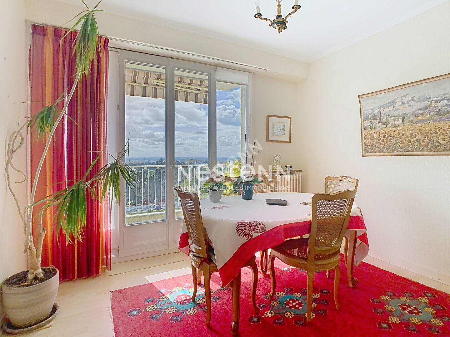 Appartement 4 pièces 111 m² · à Avrille · 111 m² · 274 900 €