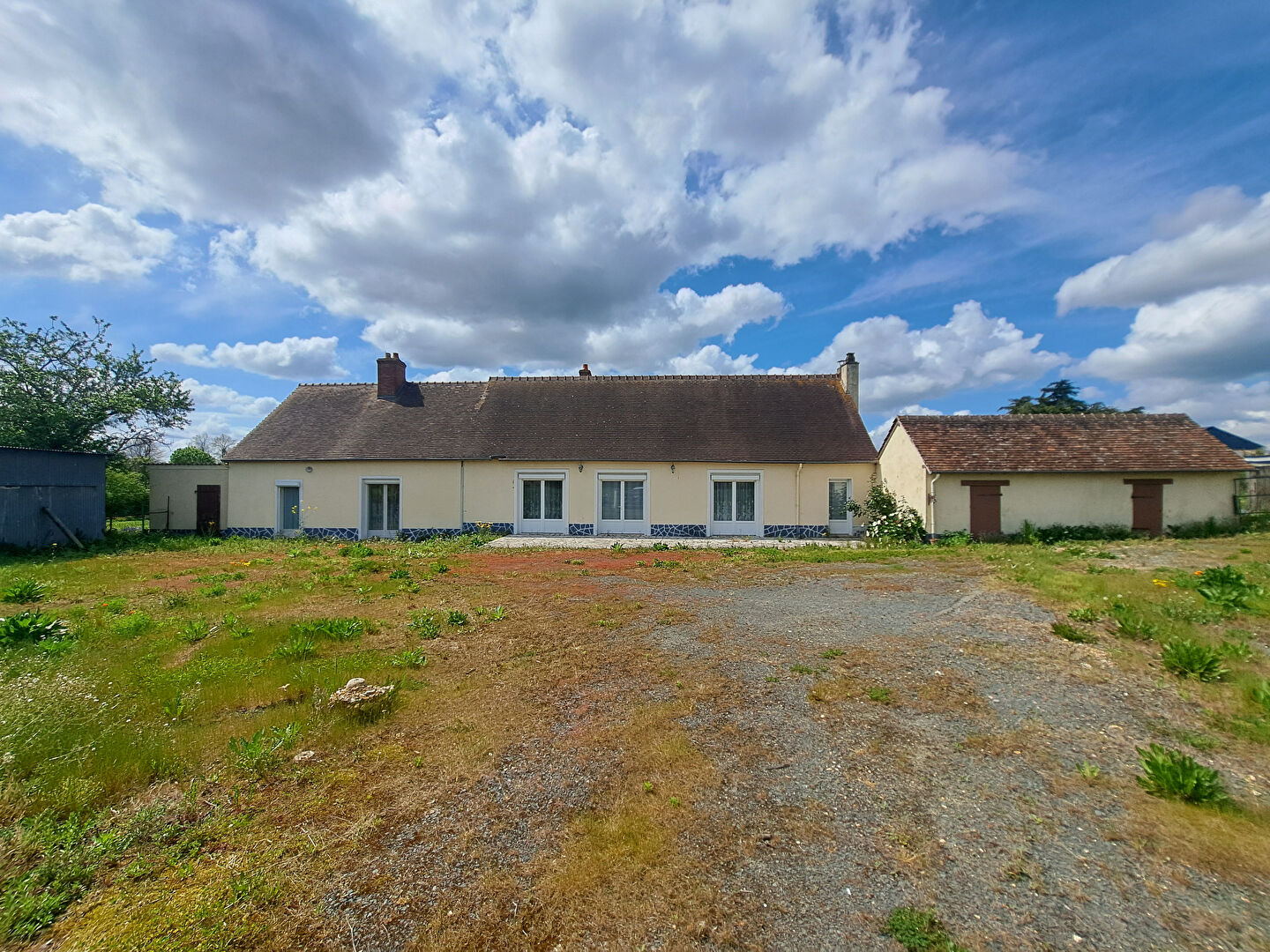 Maison à rénover à Villaines Sous Malicorne 126m²