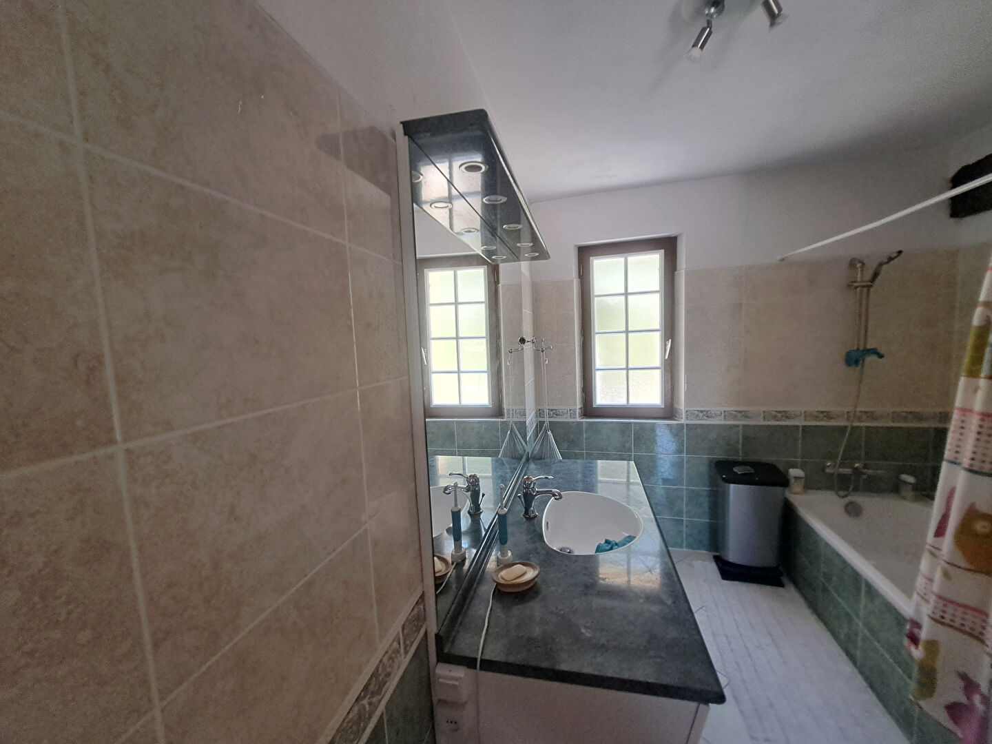 A VENDRE- MAISON RENOVEE A VILLAINES SOUS MALICORNE