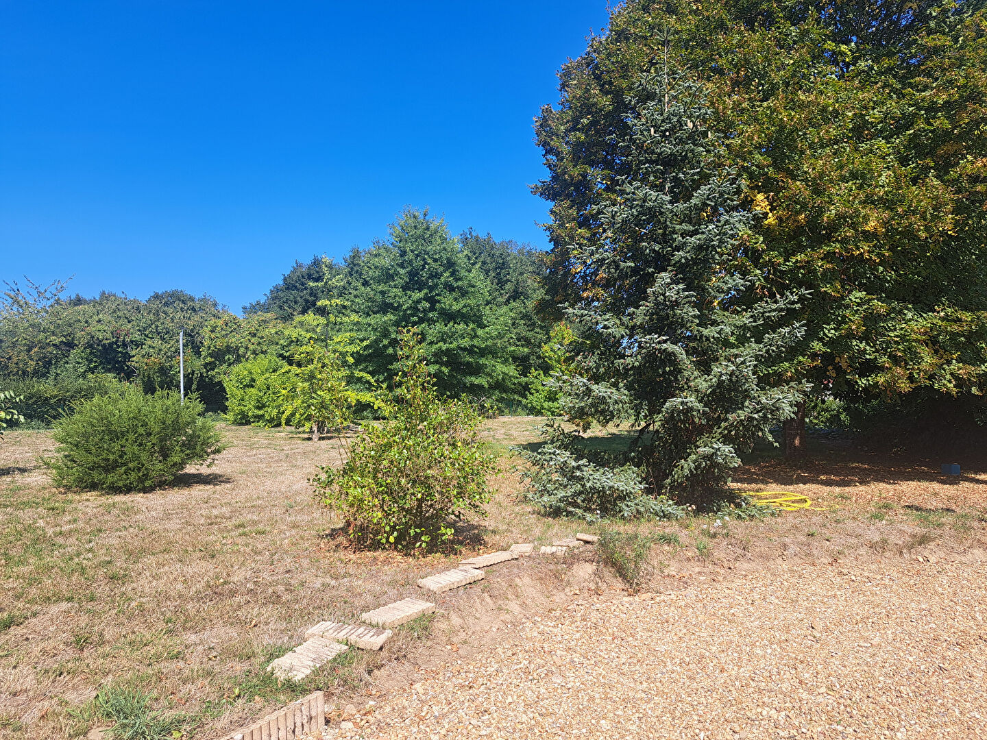 A VENDRE- MAISON RENOVEE A VILLAINES SOUS MALICORNE