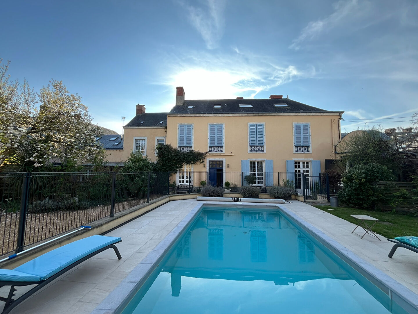 Maison 12 pièces 384 m² · à Le Lude · 384 m² · 516 914 €