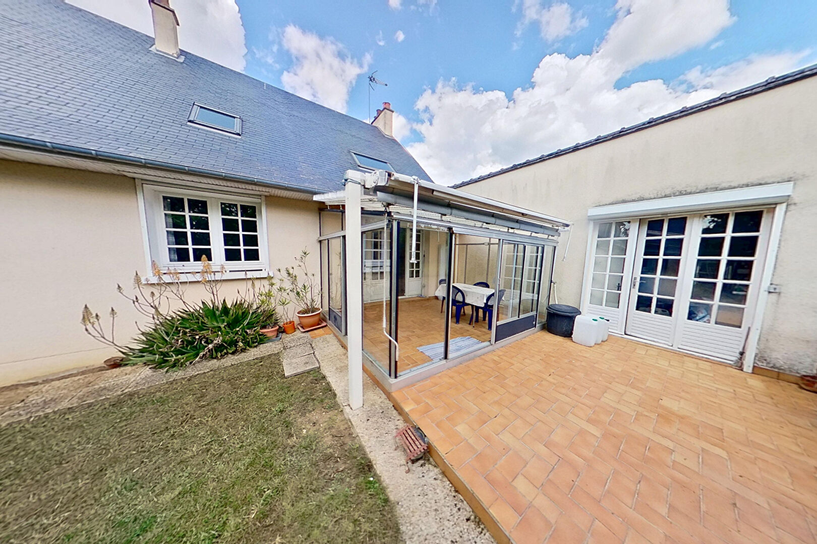 Maison 8 pièces 157 m² · à Sable sur Sarthe · 157 m² · 159 000 €