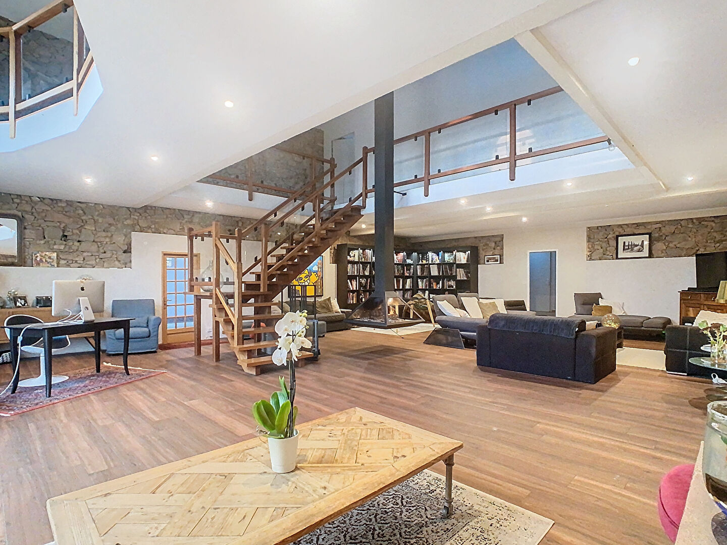 8 pièces 360 m² · à Cholet · 360 m² · 499 000 €