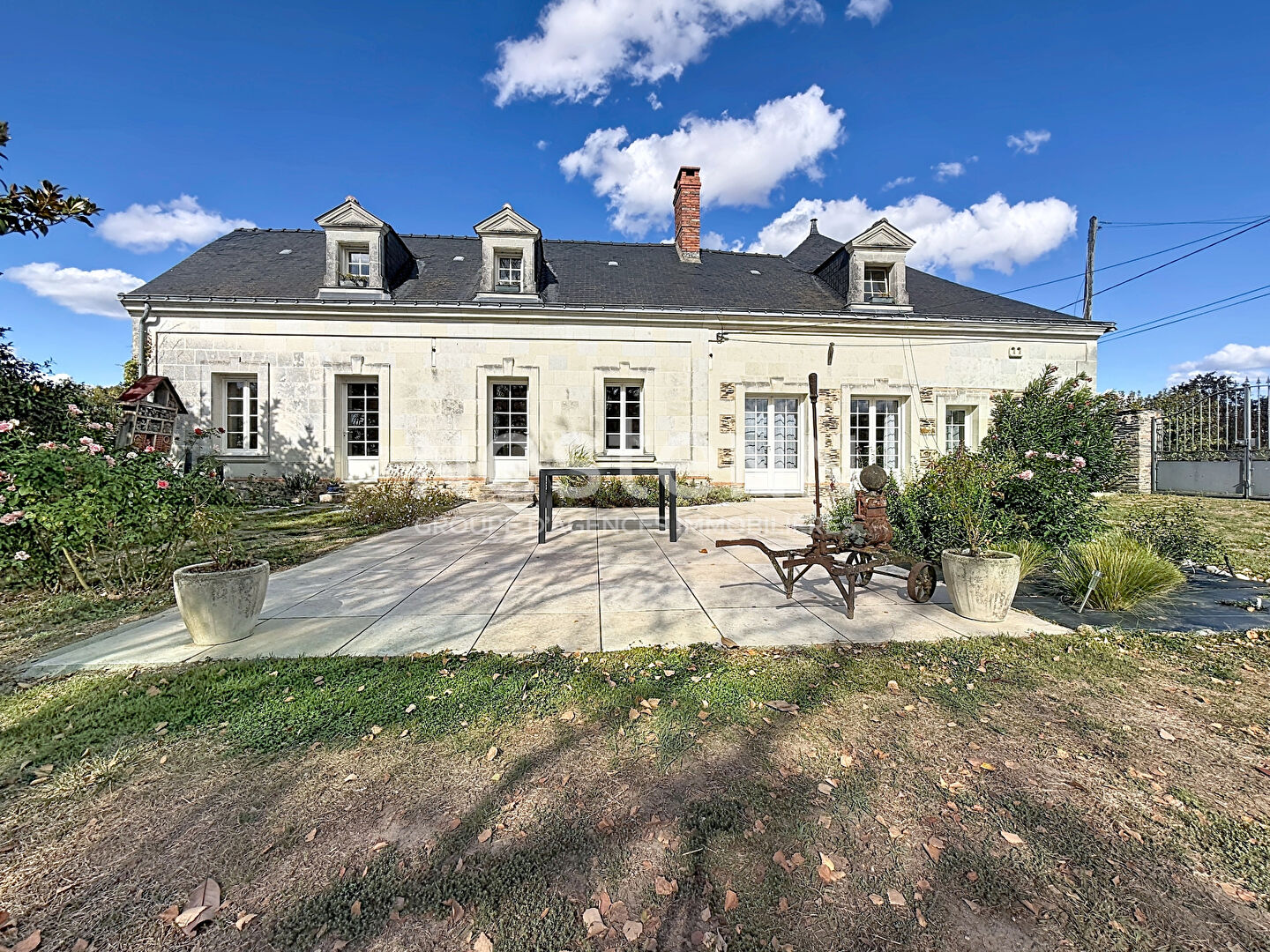 Maison 13 pièces 285 m² · à Loire-Authion · 285 m² · 477 000 €