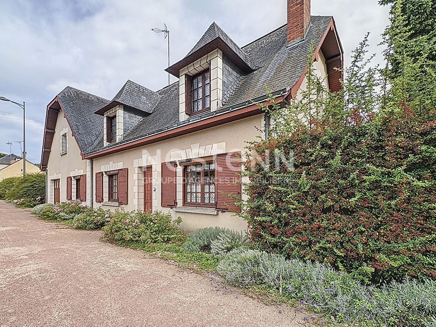 Maison 6 pièces 143 m² · à Baugé-en-Anjou · 143 m² · 169 000 €
