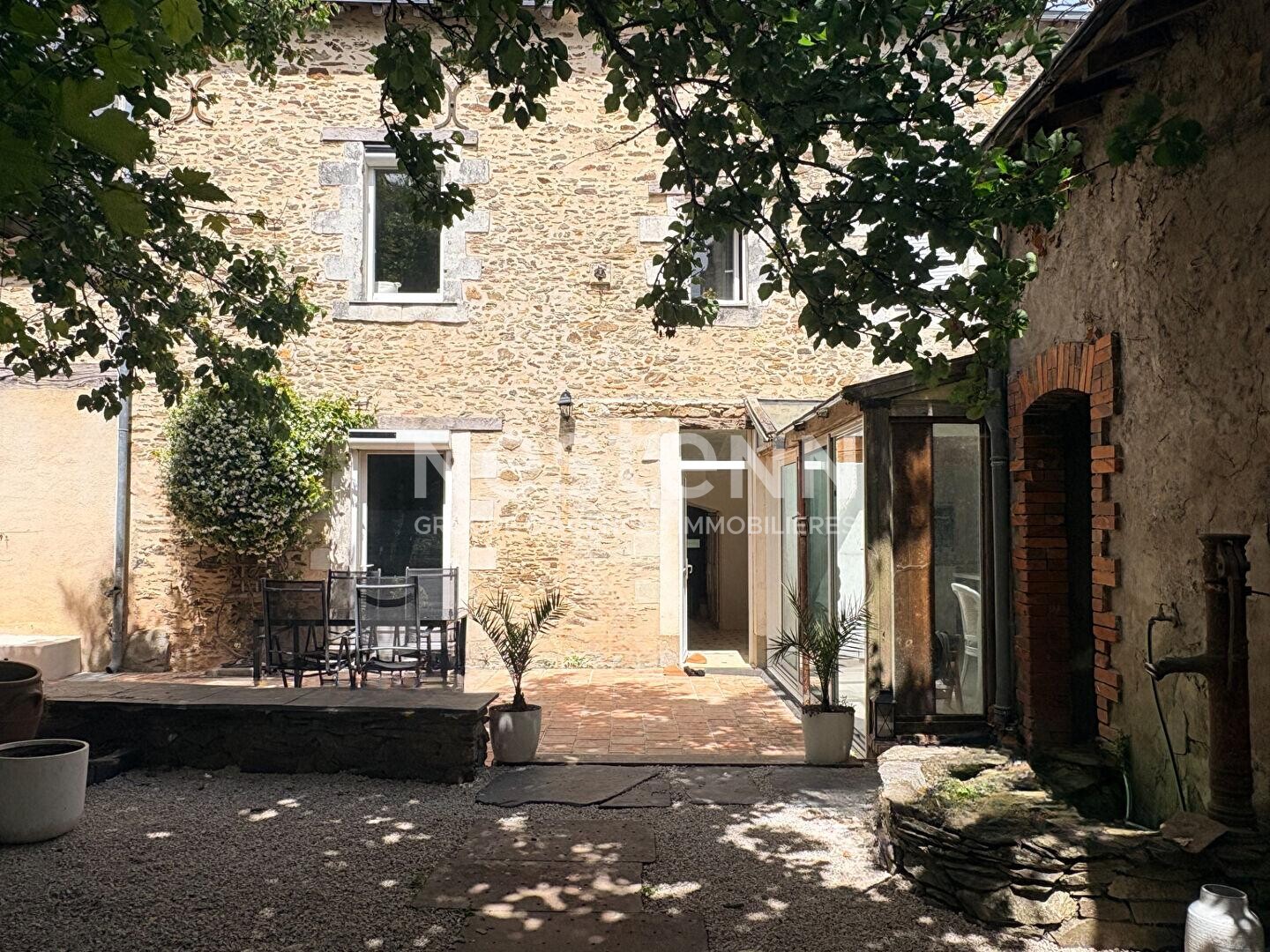 Maison 6 pièces 171 m² · à Les Hauts-d'Anjou · 171 m² · 254 100 €