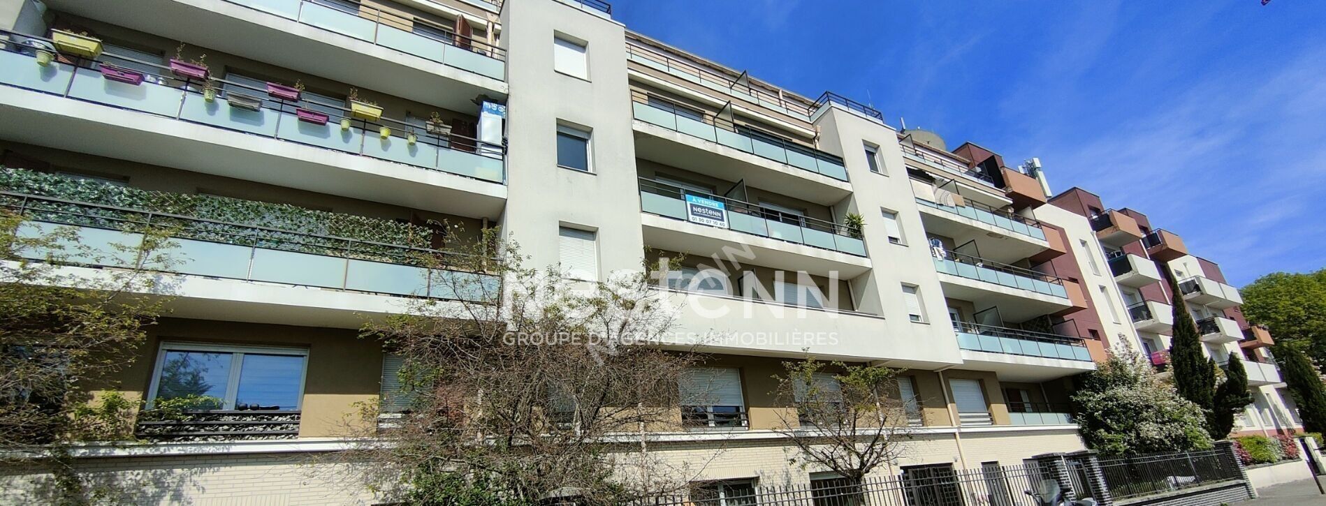 2 pièces meublé - parking et bon locataire !!