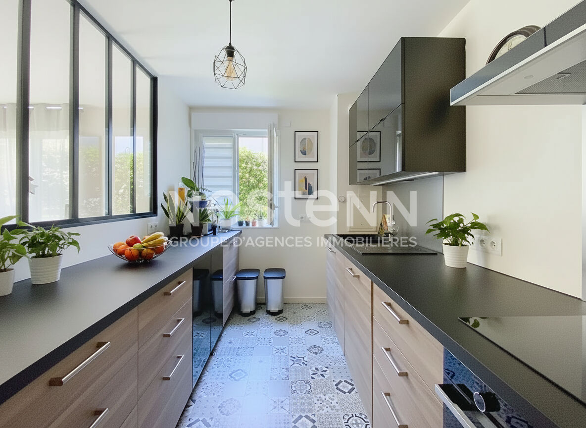 4 pièces dans une résidence de standing de 2019, jardin de 174 m² et double place de parking Village Montigny Le Bretonneux