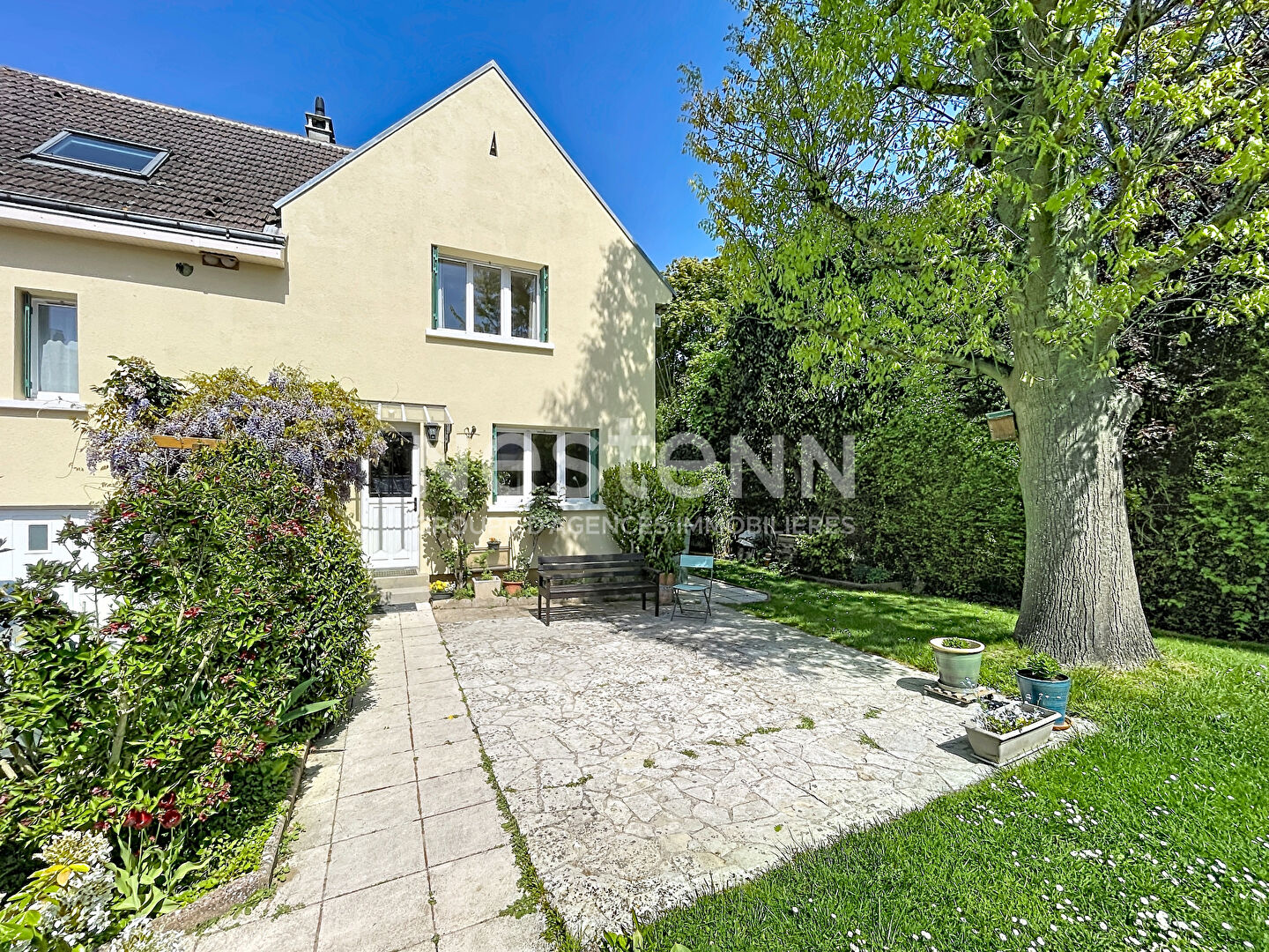 Maison 6 pièces 97 m² · à Plaisir · 97 m² · 350 700 €