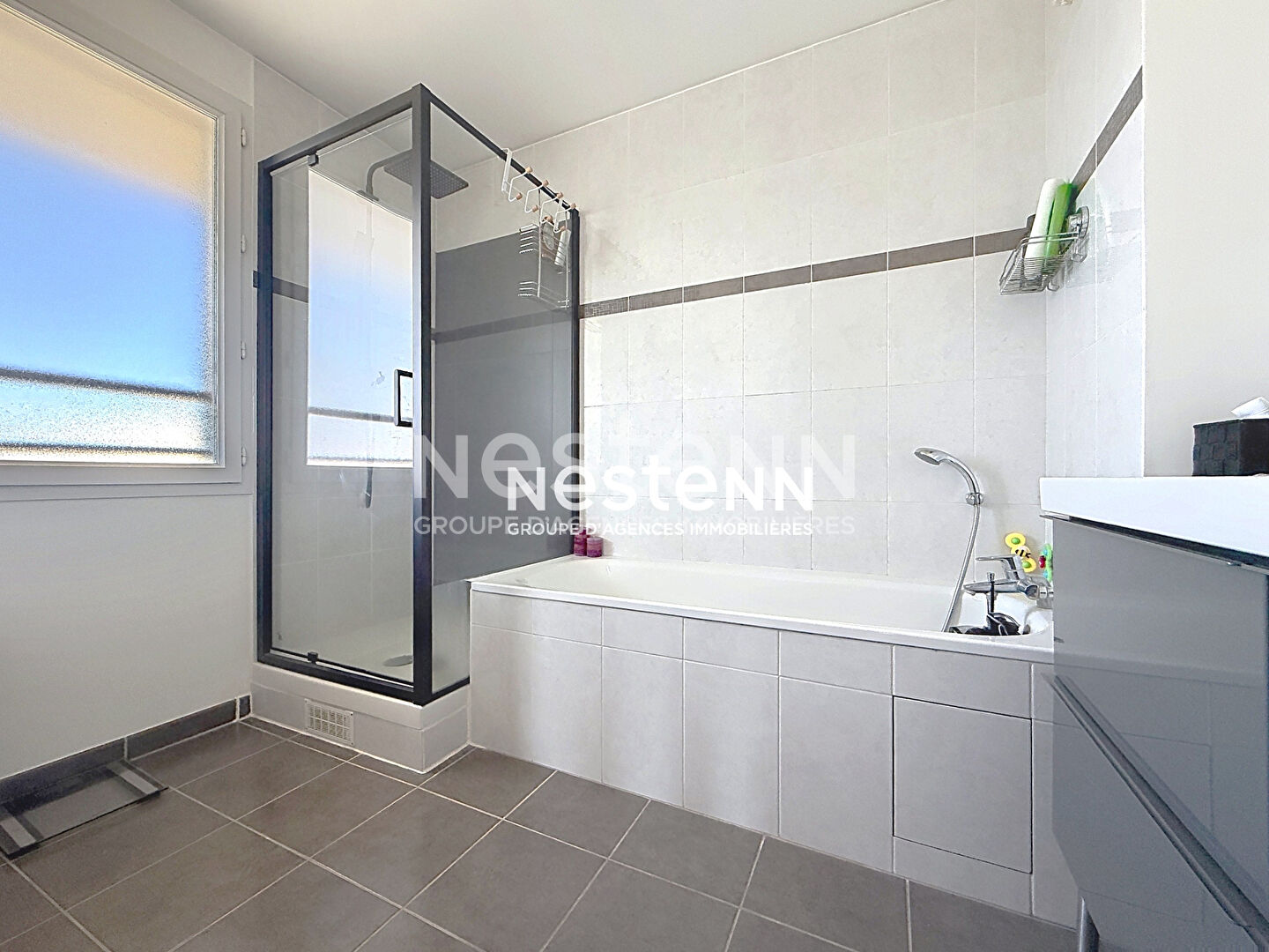 Village de Montigny - Charmant Duplex de 103m² en dernier étage, 53m² terrasses ! 3 chambres, 2 places en sous-sol cote à cote