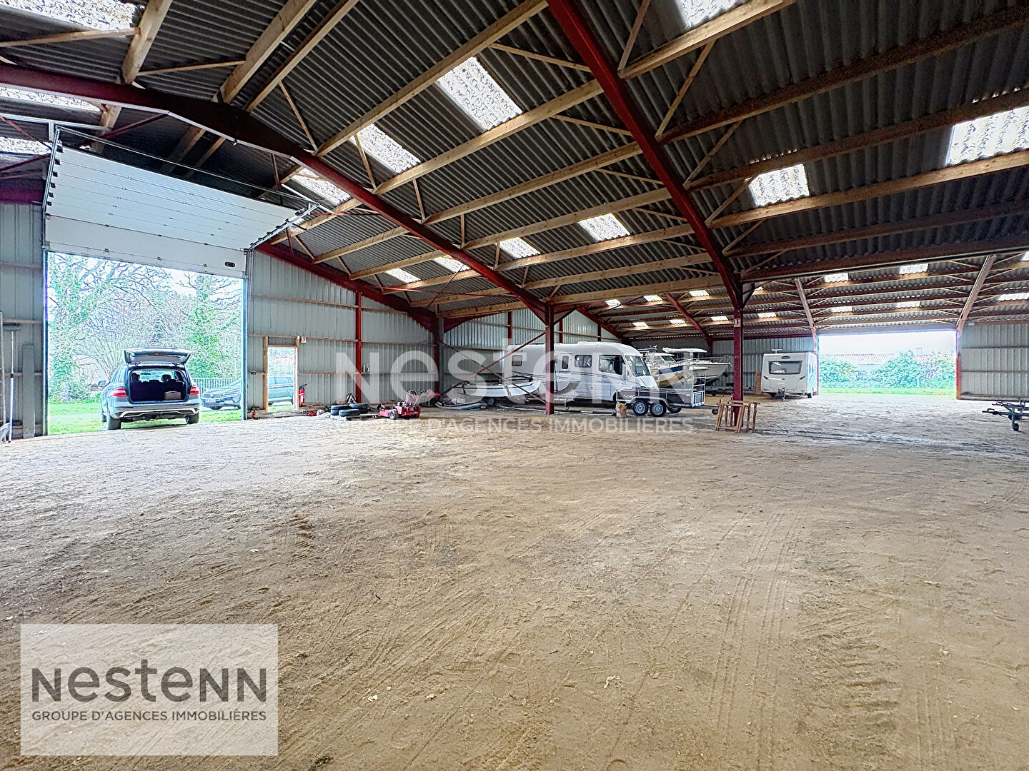 Local commercial 355 m²