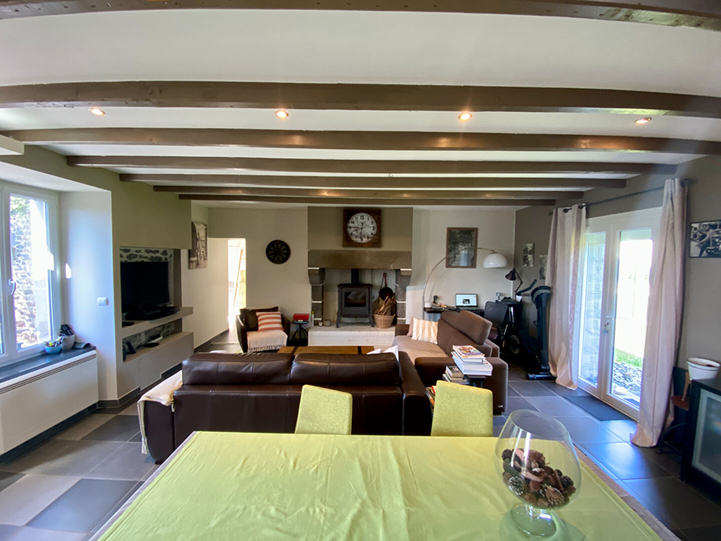 Longère rénovée avec charme et confort - 35720 MESNIL ROCH