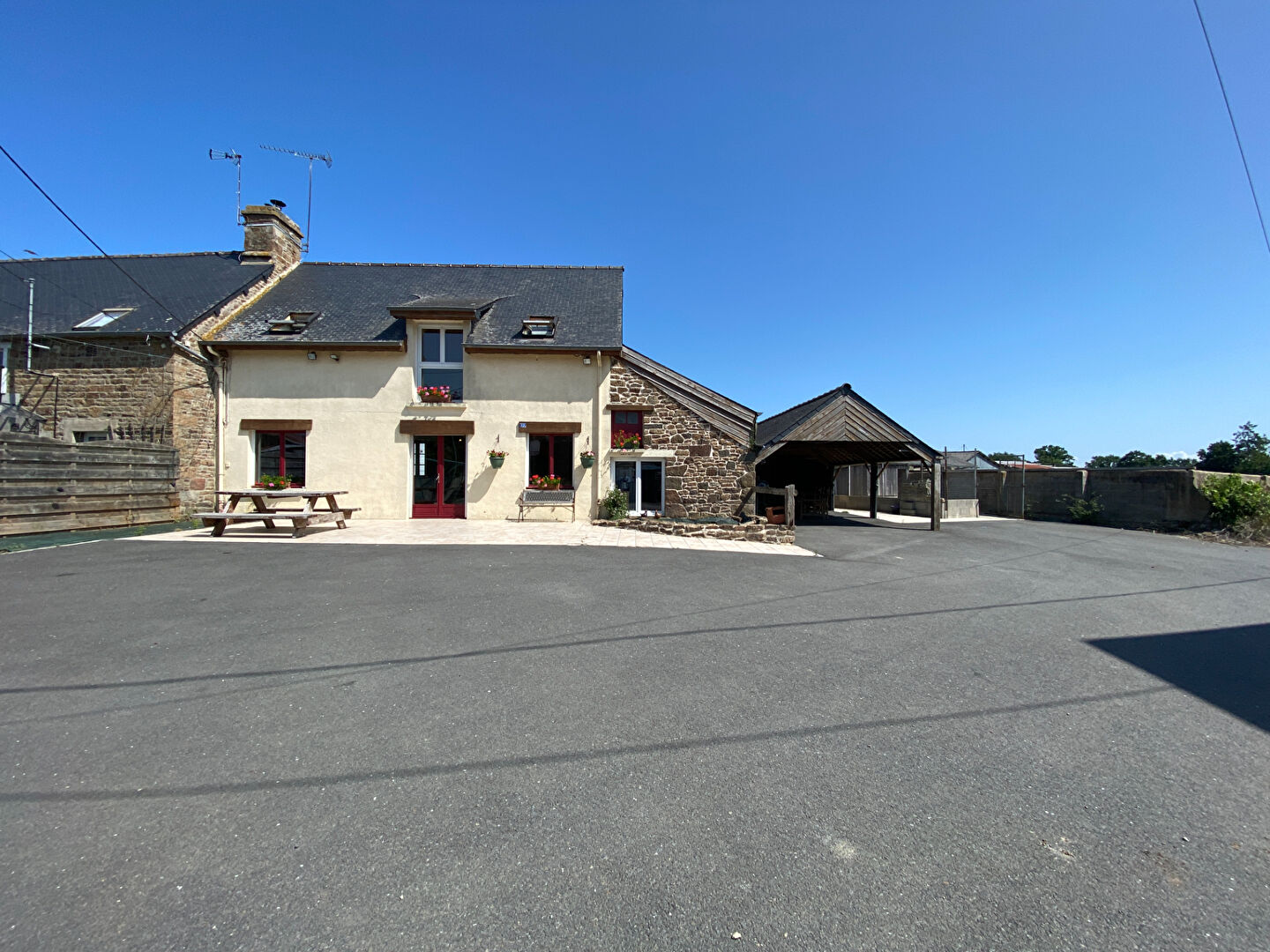 Maison à rénover à St Remy Du Plain 93m²