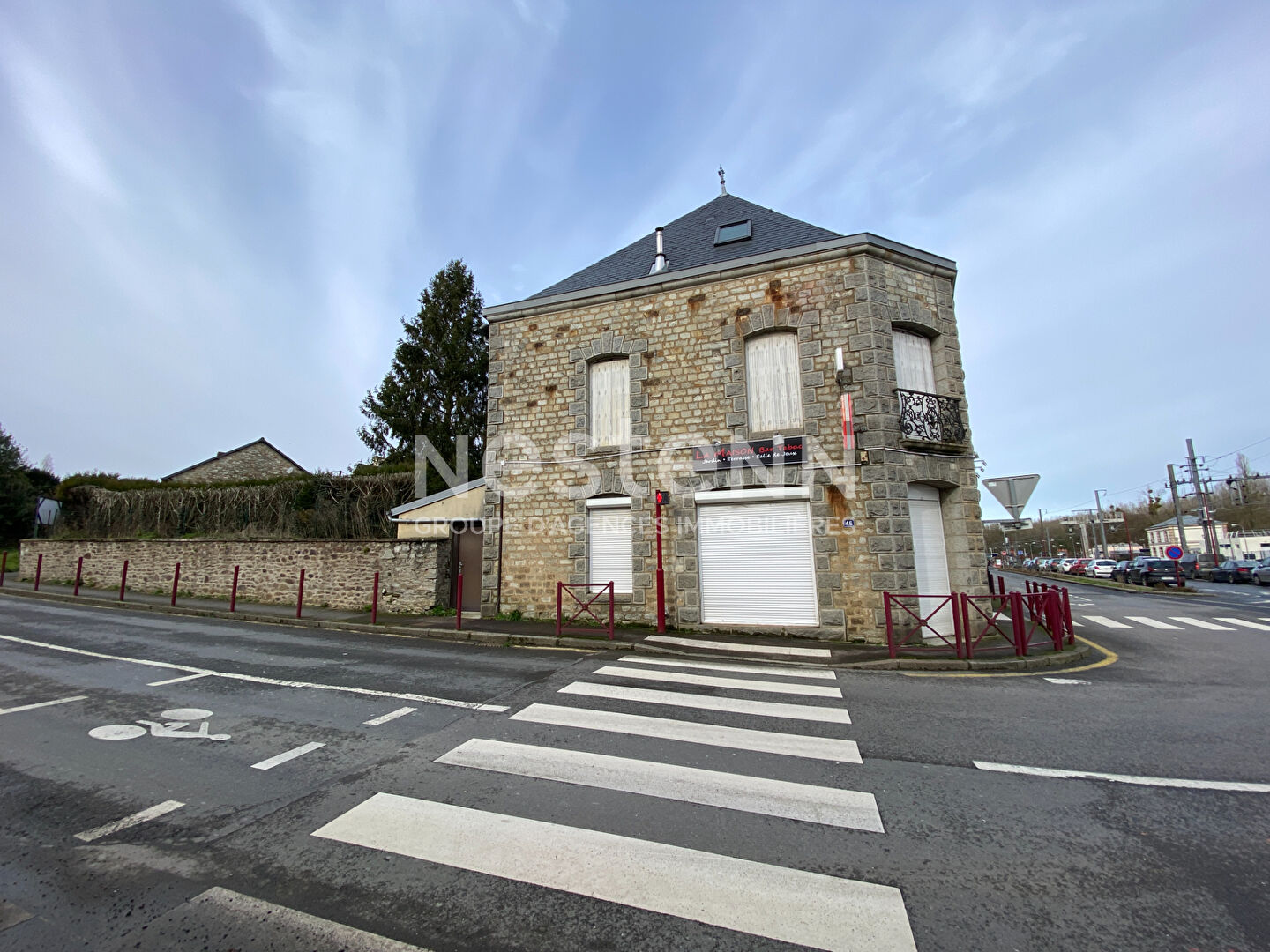 Maison 7 pièces 174 m² · à Montreuil-sur-Ille · 174 m² · 192 000 €