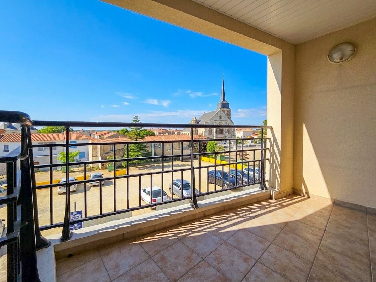 Appartement T3 centre Olonne 73 m² hab terrasse 2 parkings
