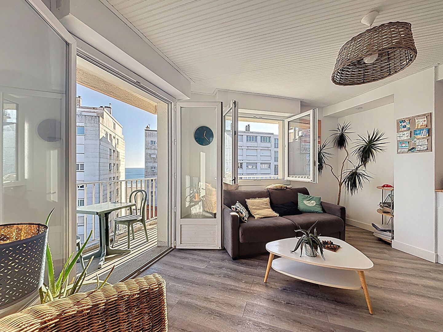 Appartement Les Sables D Olonne 2 pièces 32.69 m² terrasse plage commerces à pied