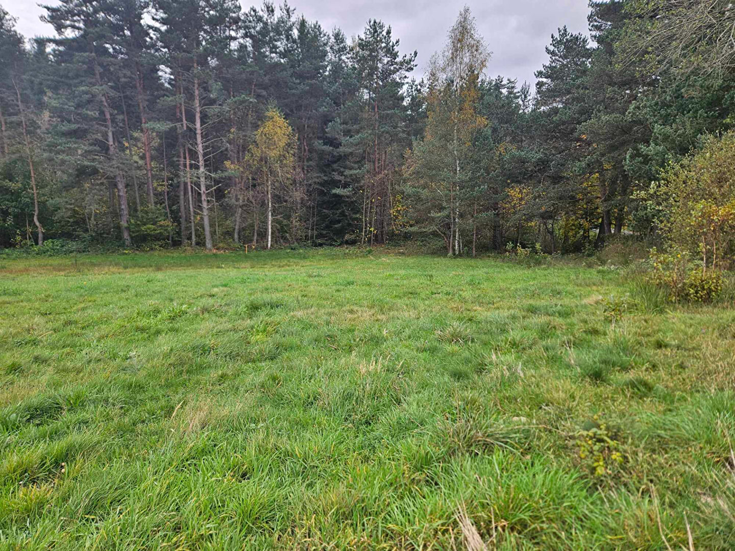 EXCLUSIVITE ! LAPTE Terrain constructible de plus de 2000 m2 · 33 500 €