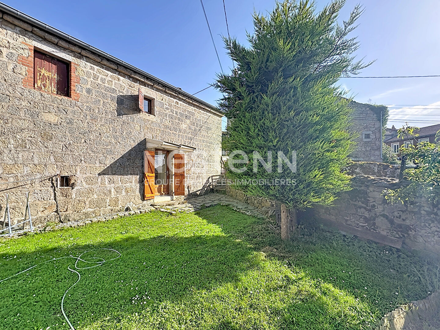 Maison 10 pièces 155 m² · à Lapte · 155 m² · 98 000 €