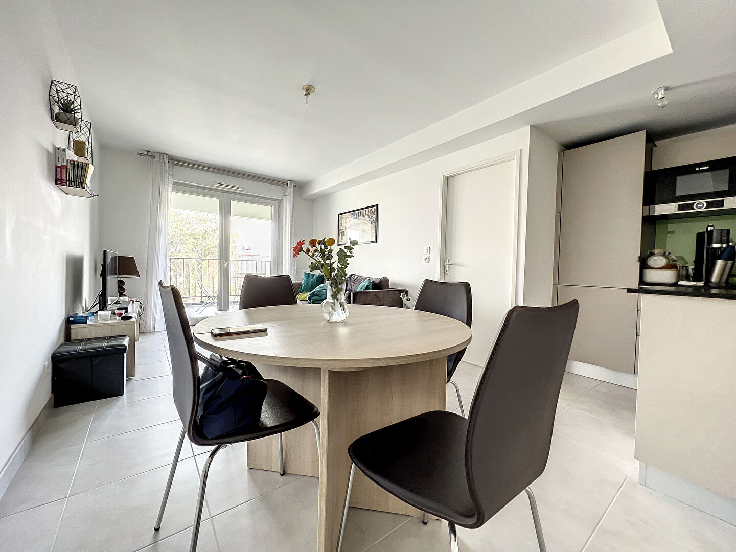 A vendre ANGERS deux croix banchais. Proche centreville. Appartement