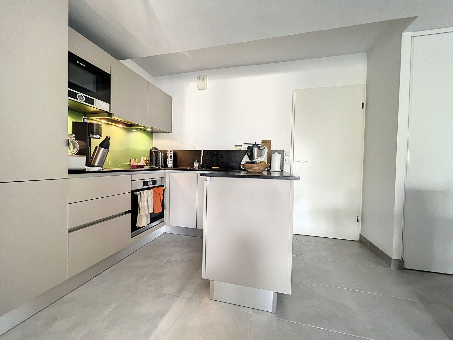 A vendre ANGERS deux croix banchais. Proche centreville. Appartement