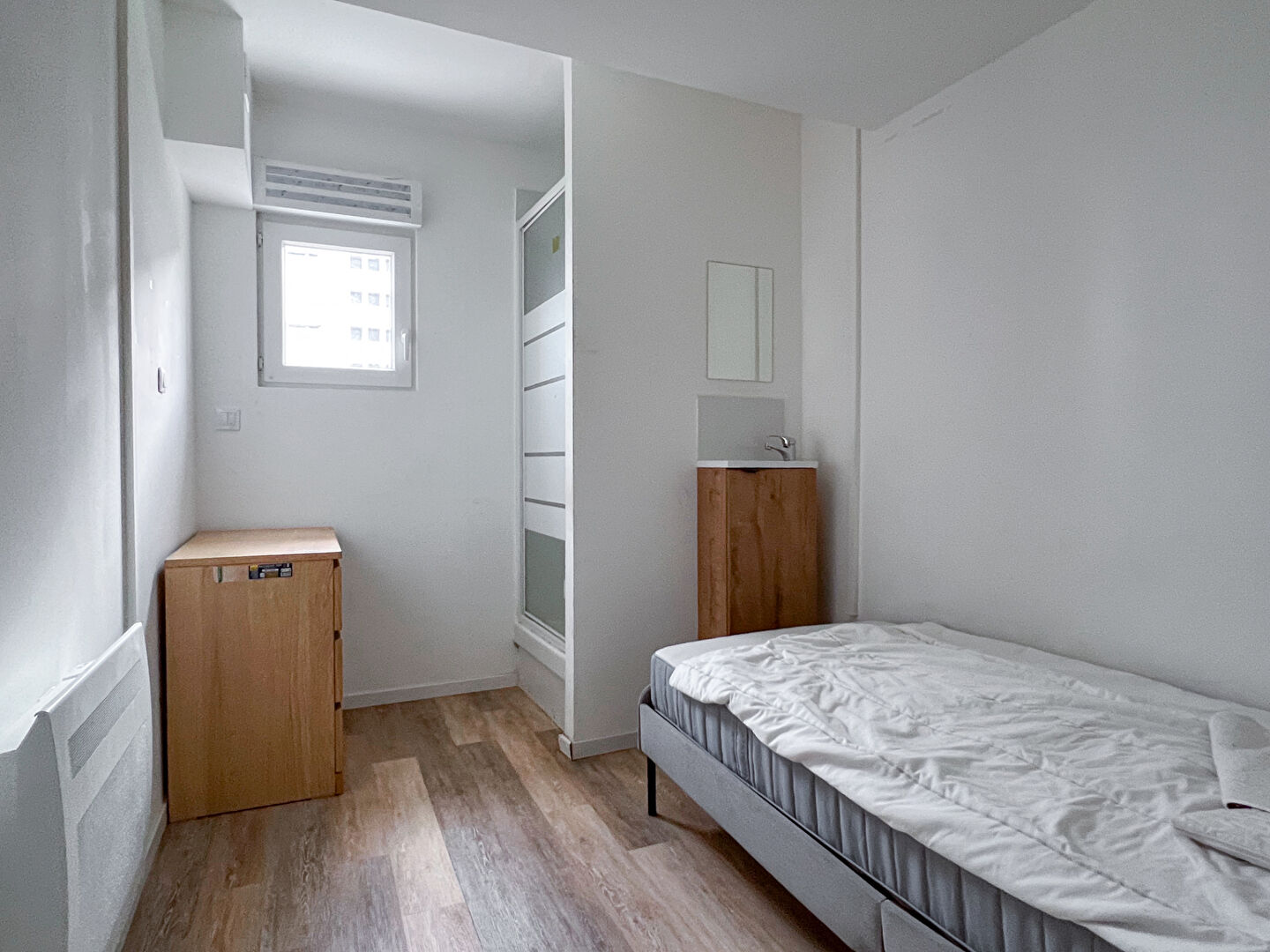 A VENDRE Maison spacieuse à vendre à Angers - Idéale pour investisseurs !