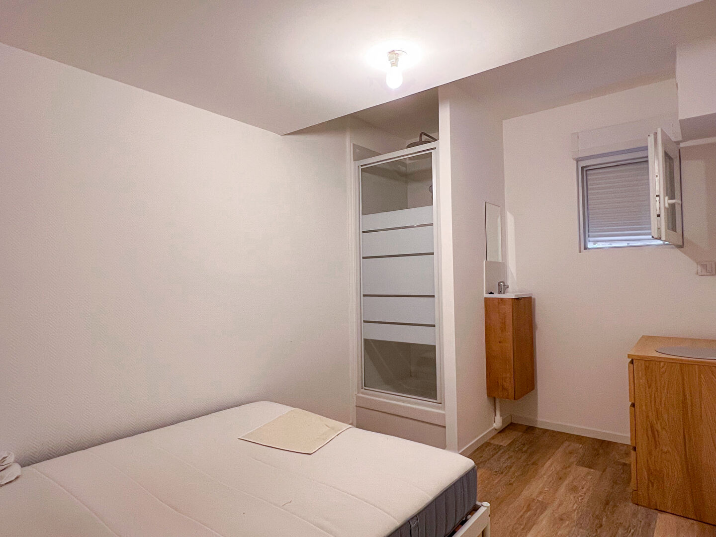 A VENDRE Maison spacieuse à vendre à Angers - Idéale pour investisseurs !