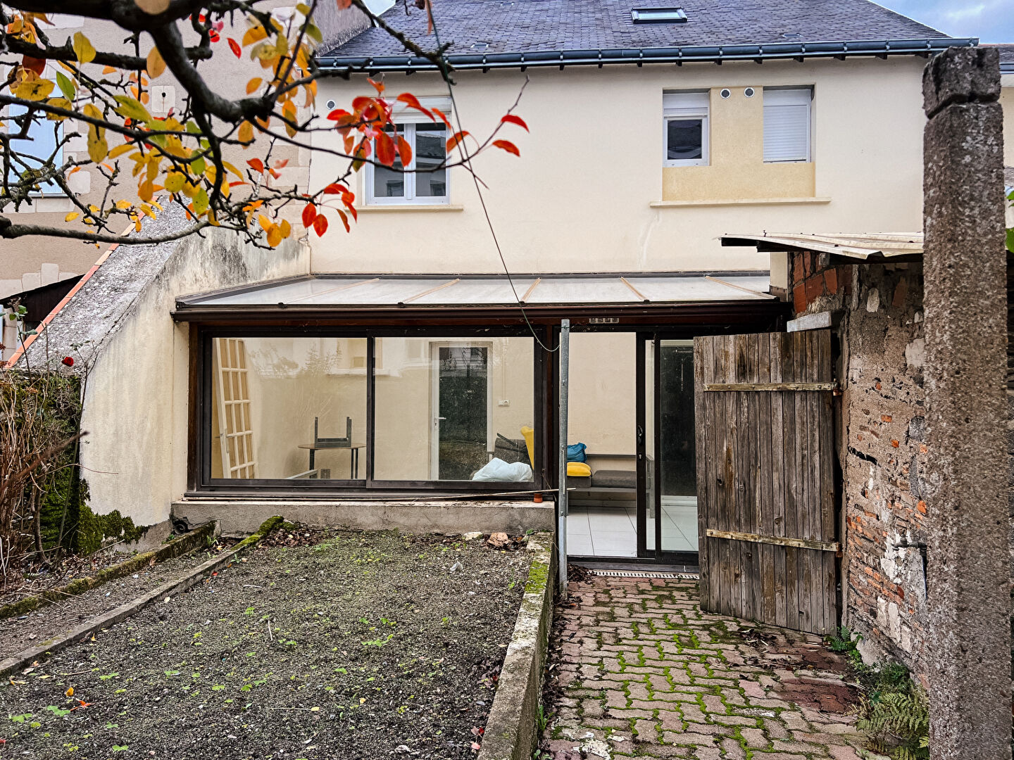 A VENDRE Maison spacieuse à vendre à Angers - Idéale pour investisseurs !