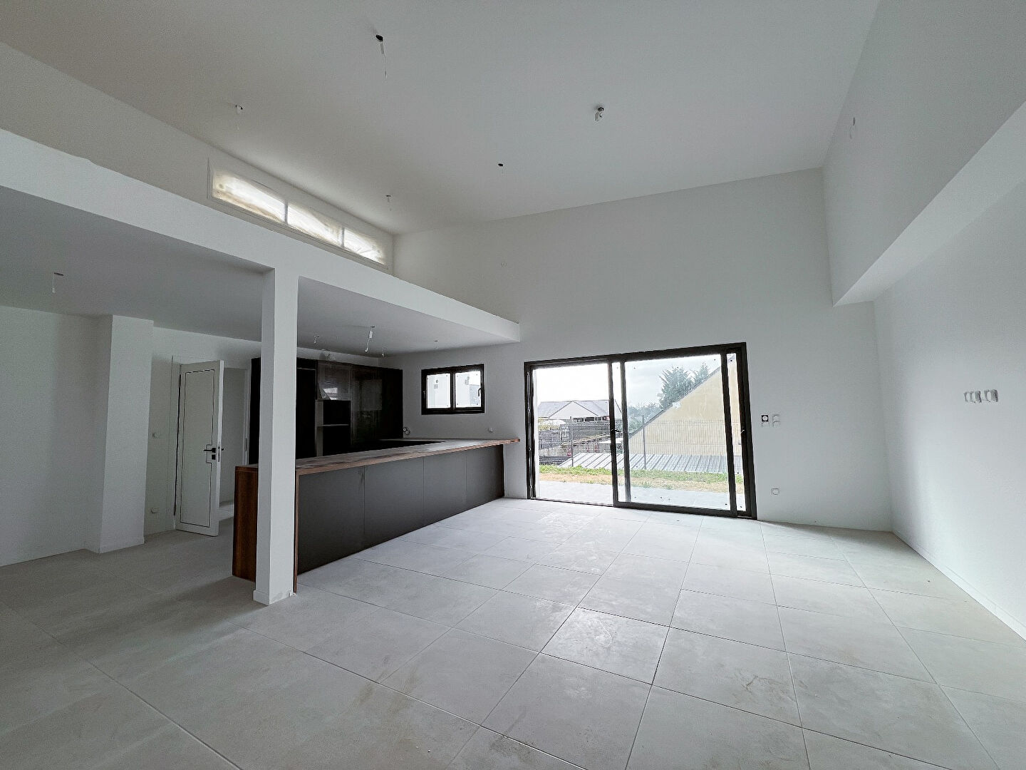 Maison Les Garennes Sur Loire  de 5 pièces de  185 m2 avec jardin