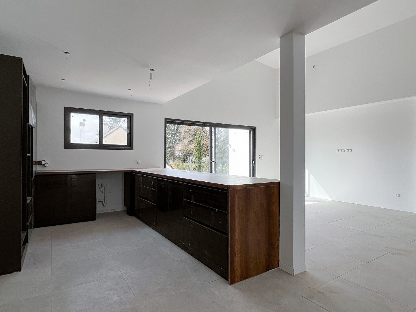 Maison Les Garennes Sur Loire  de 5 pièces de  185 m2 avec jardin