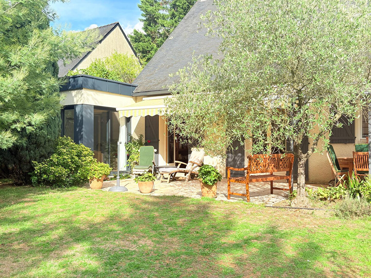 Maison à rénover à Bouchemaine 202m²