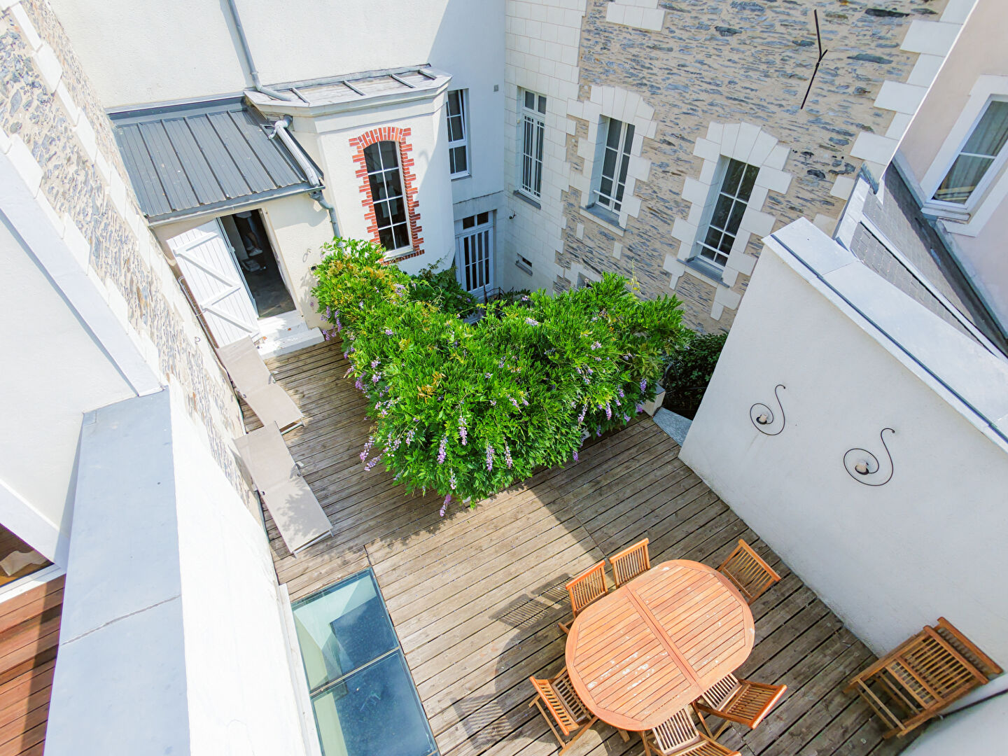 A vendre - Maison bourgeoise de 152 m², 5 chambres, avec cour et terrasse "Angers Centre/ André Leroy"