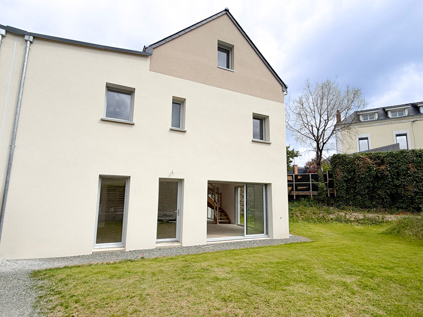 Maison 6 pièces 148 m² · à Les Ponts de Ce · 148 m² · 441 300 €