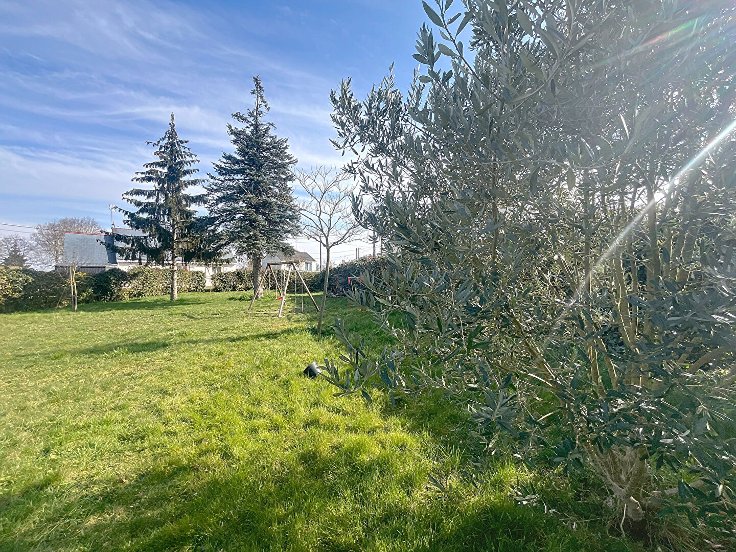 A VENDRE Maison ancienne rénovée  4 pièces sur un beau terrain de plus de 1200 m² à LA BOHALLE !