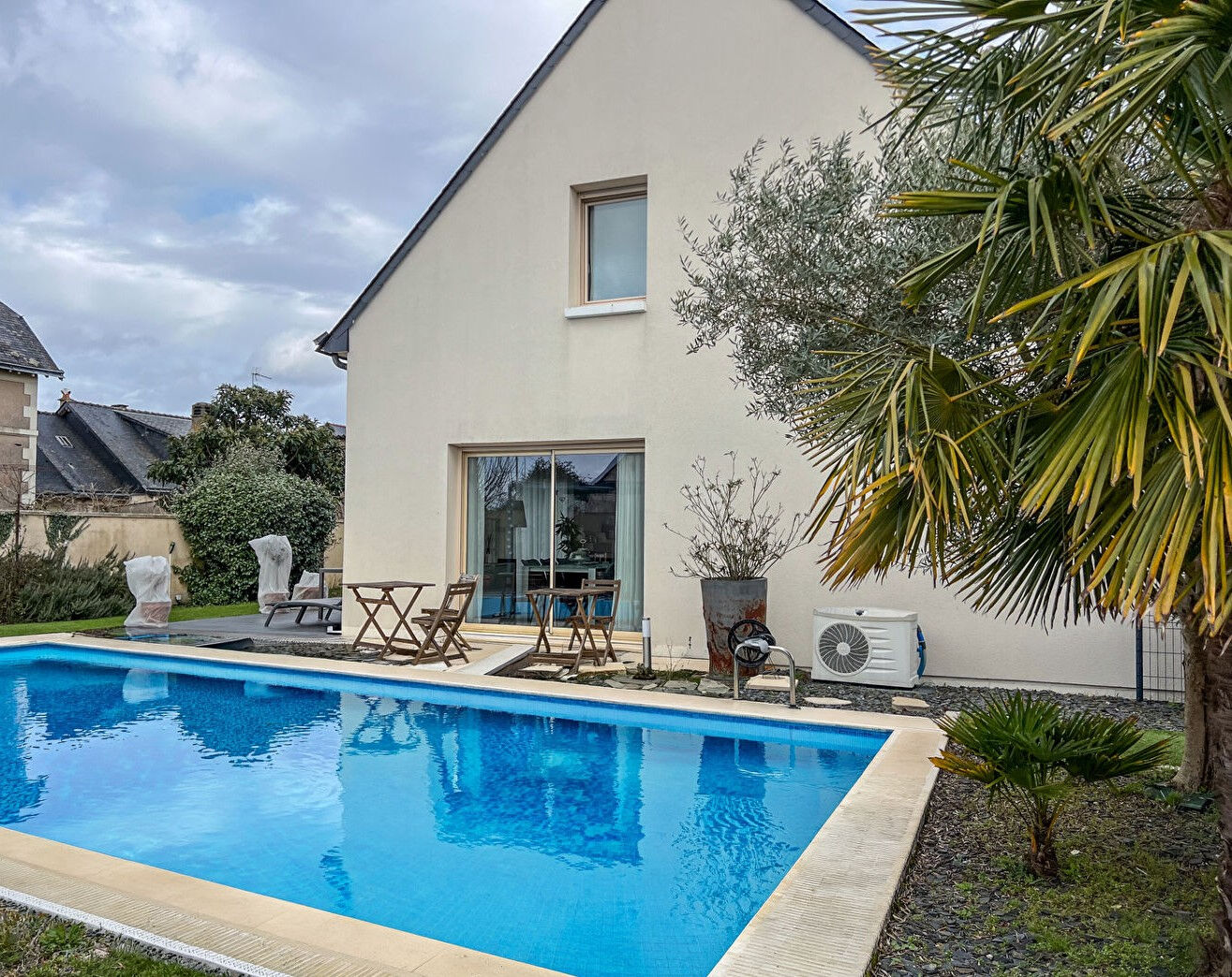 Maison 6 pièces 147 m² · à Andard · 147 m² · 395 500 €