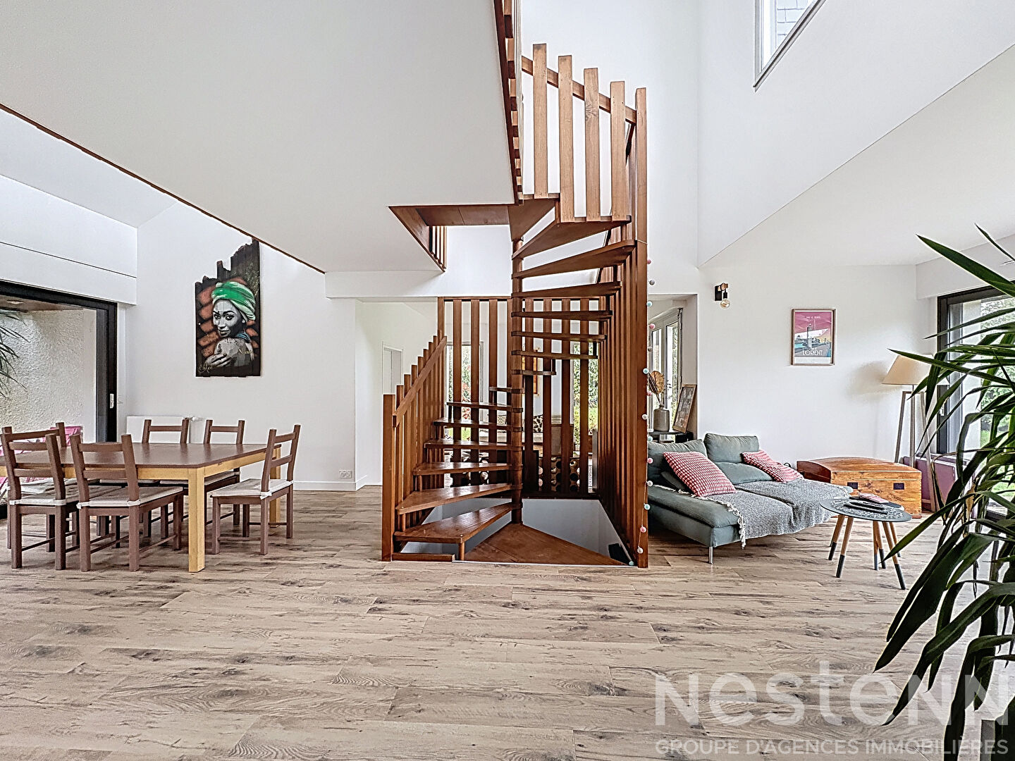 Maison d'architecte de 202m² à découvrir, avec sous-sol - Inzinzac-Lochrist.