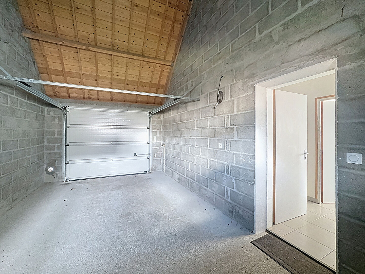 Maison avec vie de plain-pied (2015) - 4 chambres, garage, terrain clos. 92m² - Hennebont, Kerpotence.