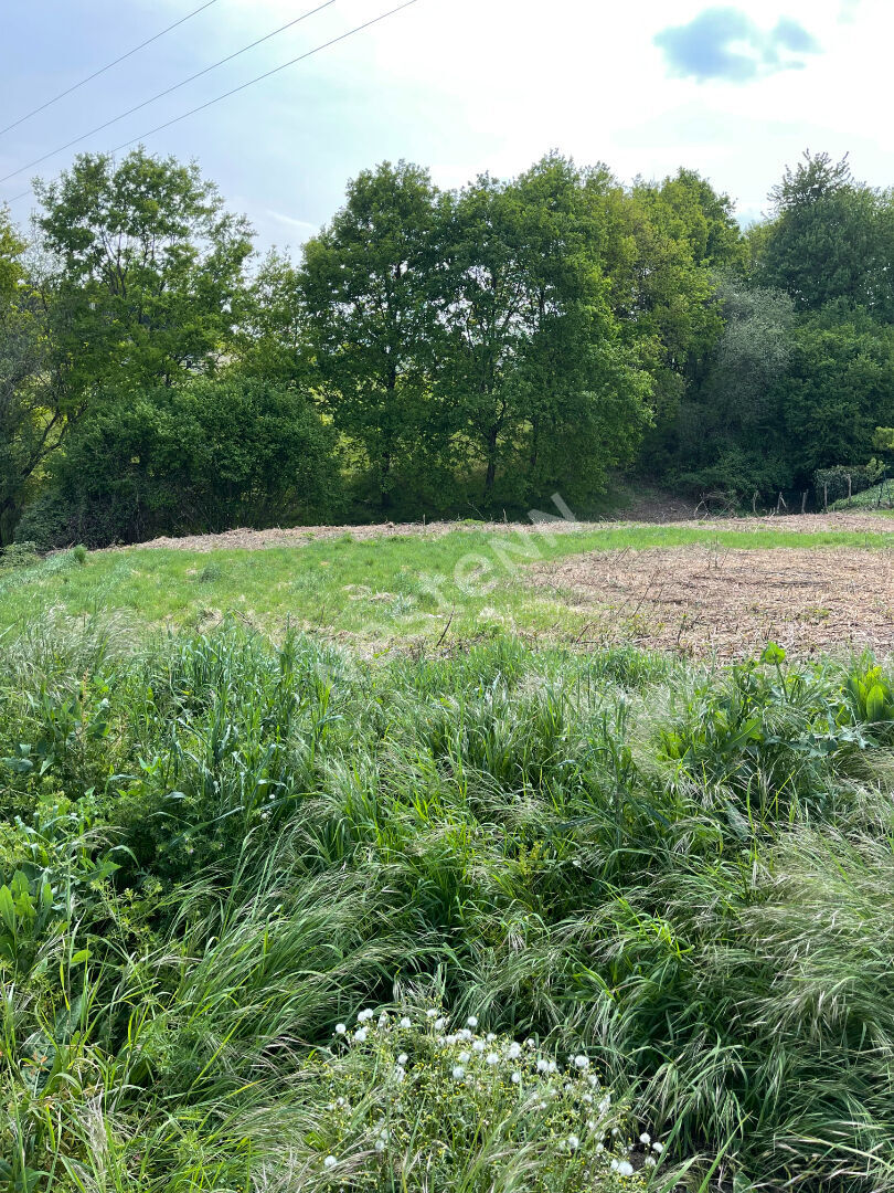 Vente agréable terrain à bâtir à Montval-sur-Loir (72500) · à Montval sur Loir · 18 500 €
